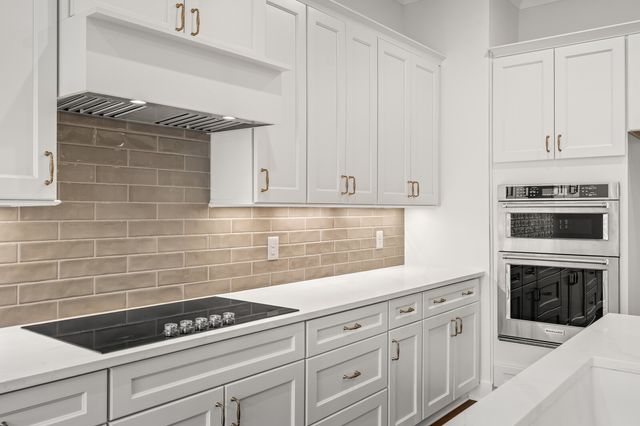 2072 Conductor Ln, Thompsons Station, TN 37179