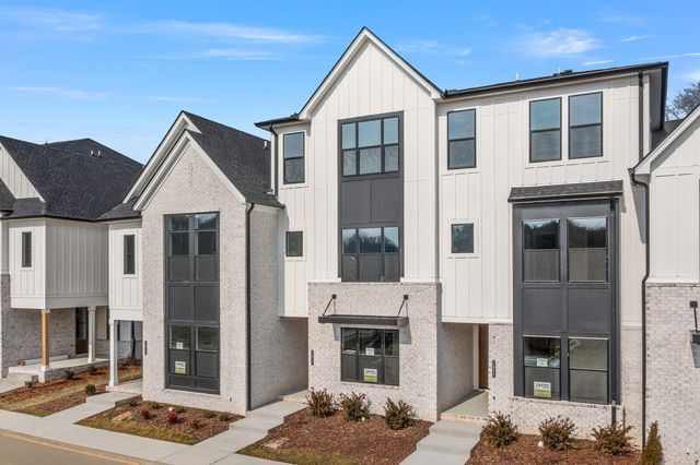 2072 Conductor Ln, Thompsons Station, TN 37179