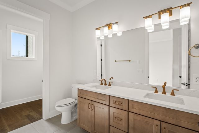 2072 Conductor Ln, Thompsons Station, TN 37179