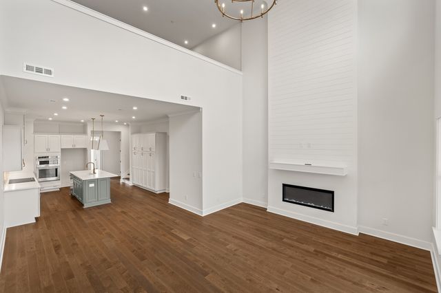 2072 Conductor Ln, Thompsons Station, TN 37179