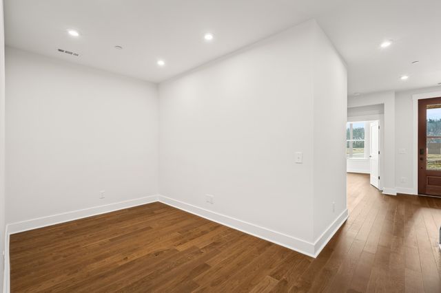 2072 Conductor Ln, Thompsons Station, TN 37179