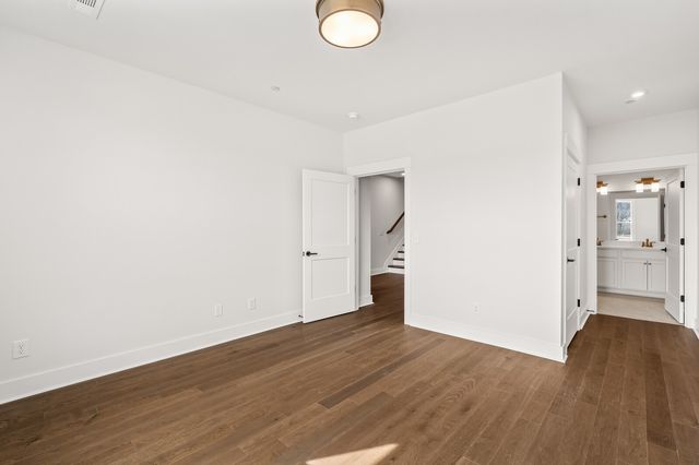 2072 Conductor Ln, Thompsons Station, TN 37179