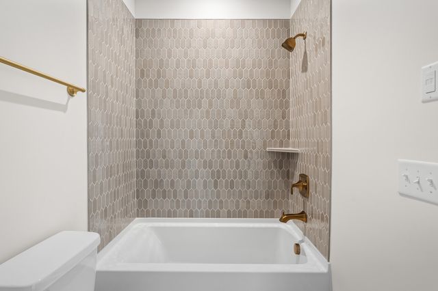 2072 Conductor Ln, Thompsons Station, TN 37179