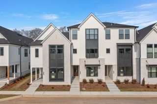 2072 Conductor Ln, Thompsons Station, TN 37179