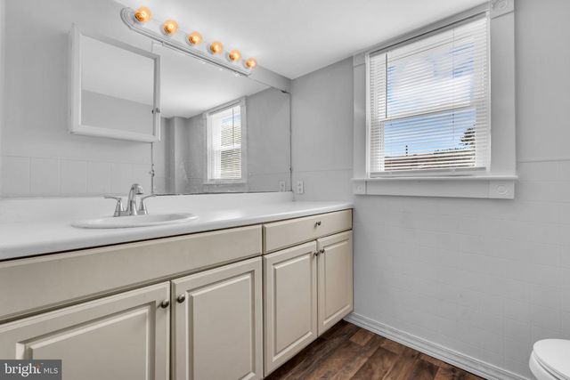 310 MARKET, Gloucester City, NJ 08030