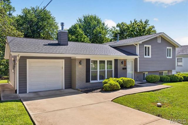 569 Saint Joseph Street, Florissant, MO 63031