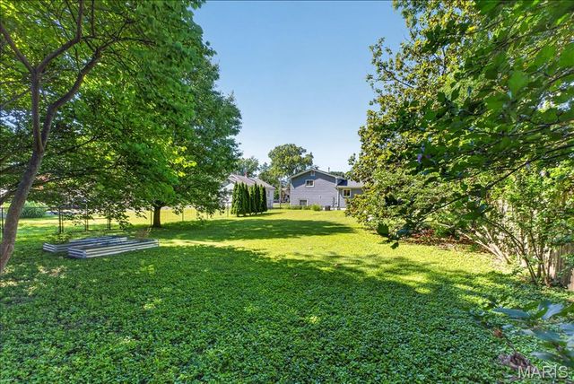 569 Saint Joseph Street, Florissant, MO 63031