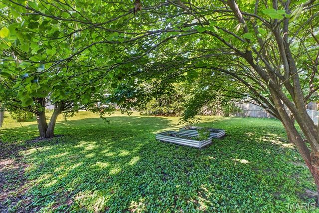 569 Saint Joseph Street, Florissant, MO 63031