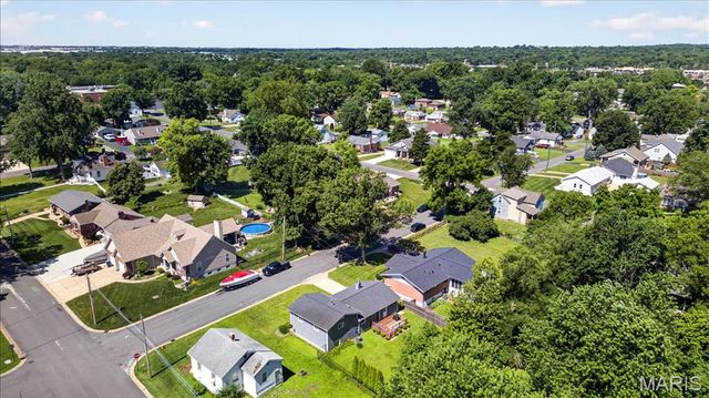 569 Saint Joseph Street, Florissant, MO 63031