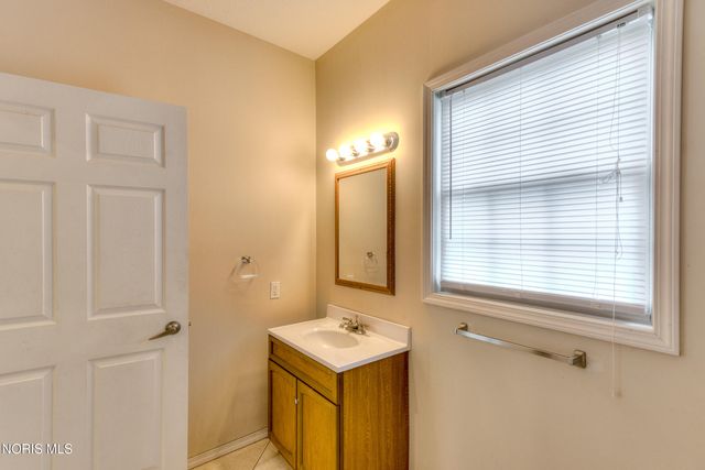 555 Molala Cove, Montpelier, OH 43543