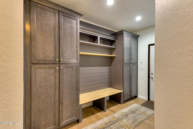 555 Molala Cove, Montpelier, OH 43543