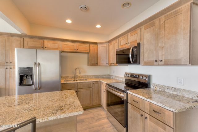 555 Molala Cove, Montpelier, OH 43543