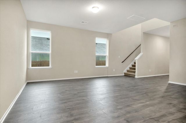 135 Lyndon DR, San Marcos, TX 78666