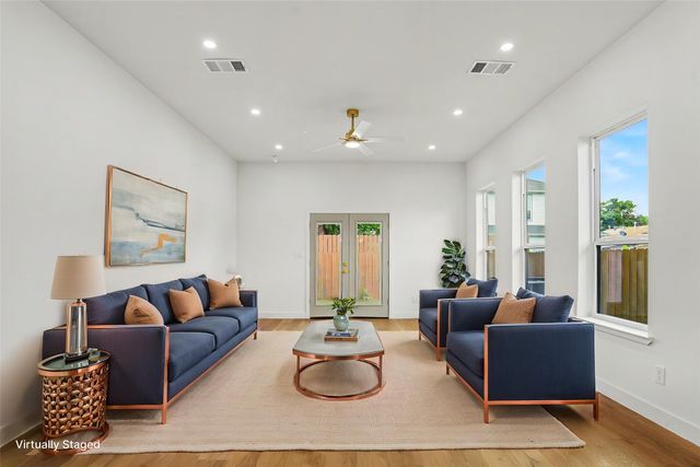 2218 Bombay Avenue, Dallas, TX 75235