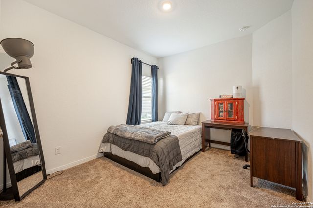 209 Wolf Crest Blvd, Seguin, TX 78155