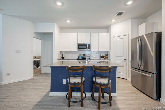 209 Wolf Crest Blvd, Seguin, TX 78155