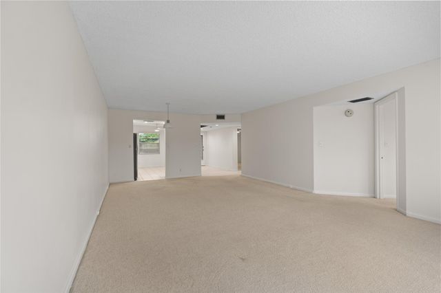 1801 Eleuthera Point J3, Coconut Creek, FL 33066