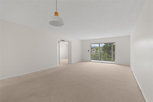 1801 Eleuthera Point J3, Coconut Creek, FL 33066