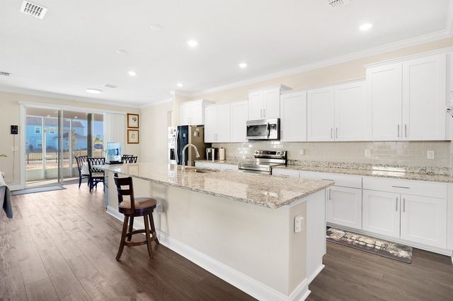 305 Ocean Jasper Dr, St Augustine, FL 32086