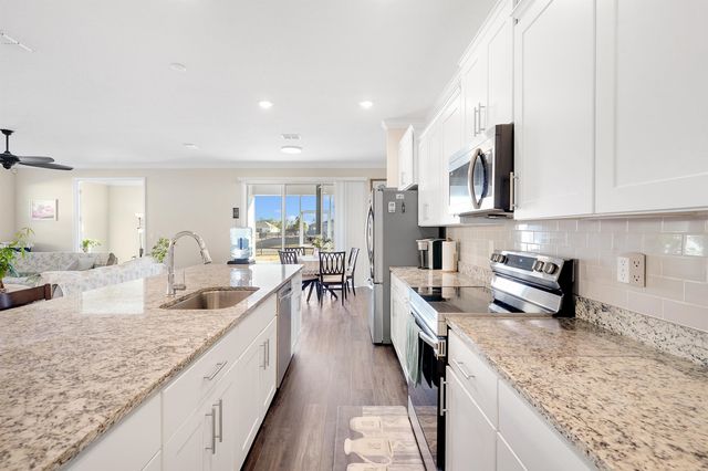 305 Ocean Jasper Dr, St Augustine, FL 32086