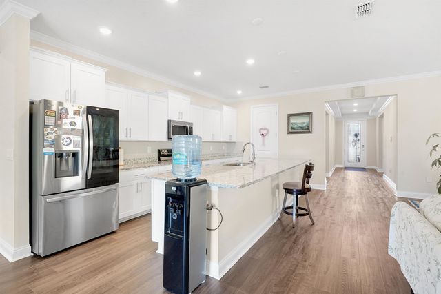 305 Ocean Jasper Dr, St Augustine, FL 32086