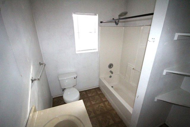 5204 Guadalupe ST, Austin, TX 78751