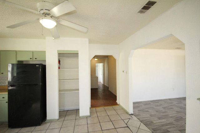 5204 Guadalupe ST, Austin, TX 78751