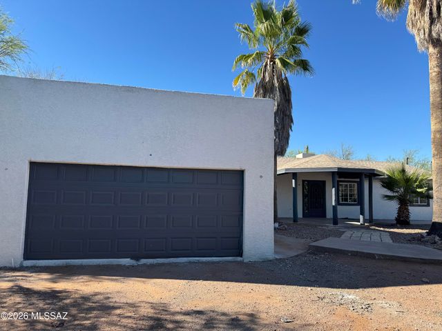896 Paseo Comanche, Rio Rico, AZ 85648