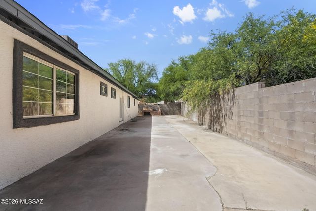 896 Paseo Comanche, Rio Rico, AZ 85648