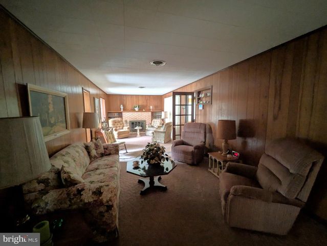722 E IVY DR, Seaford, DE 19973