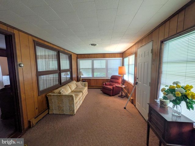 722 E IVY DR, Seaford, DE 19973
