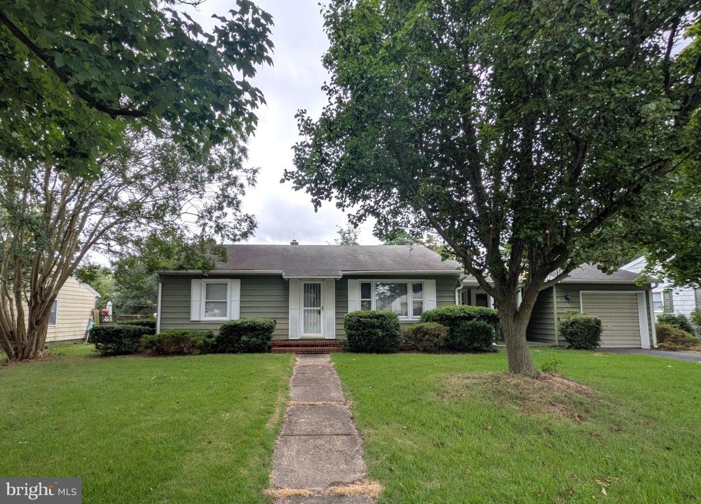 722 E IVY DR, Seaford, DE 19973