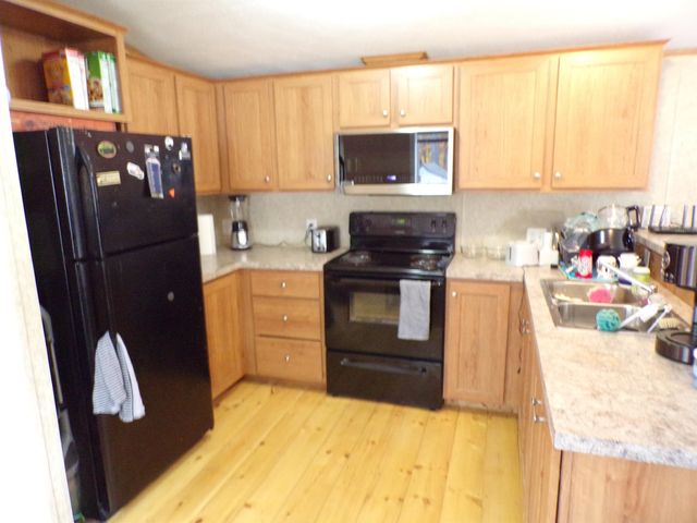 15 Pineland Park Road, Milton, NH 03851