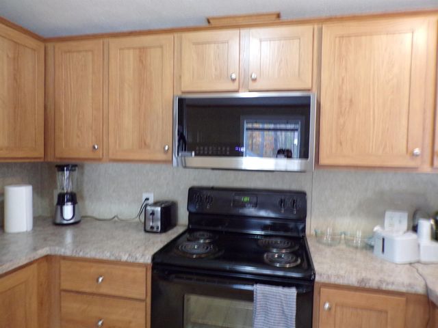 15 Pineland Park Road, Milton, NH 03851