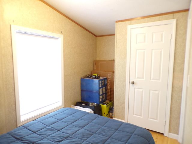 15 Pineland Park Road, Milton, NH 03851