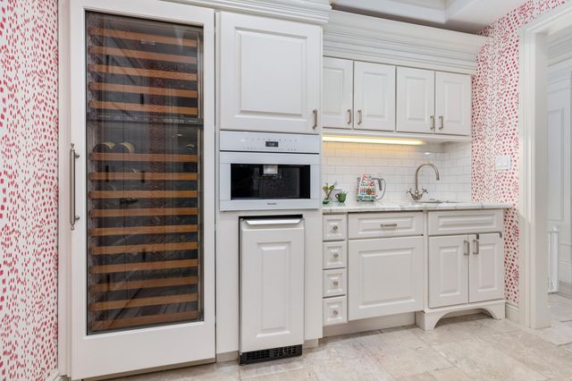 9 Via Vizcaya, Palm Beach, FL 33480