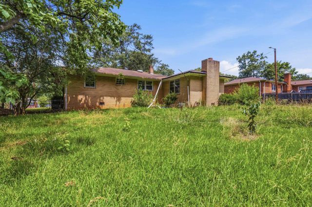 123 Tucker Rd, Spartanburg, SC 29306
