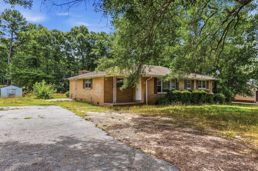 123 Tucker Rd, Spartanburg, SC 29306