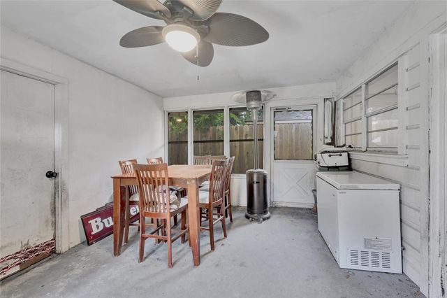 930 Creager Street, Houston, TX 77034