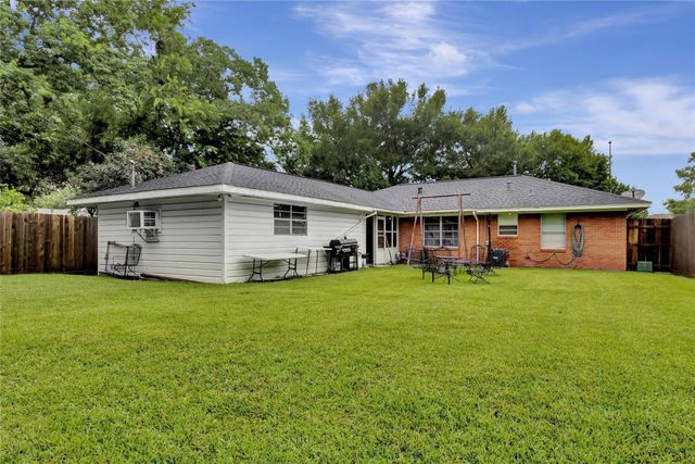 930 Creager Street, Houston, TX 77034