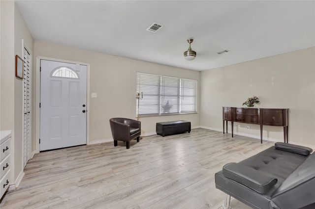 930 Creager Street, Houston, TX 77034