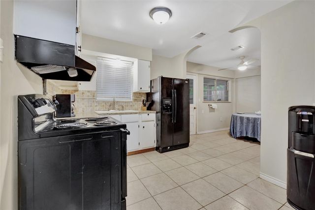 930 Creager Street, Houston, TX 77034