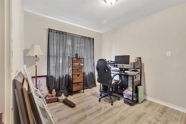 930 Creager Street, Houston, TX 77034