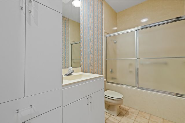30 Palisades Blvd, Longview, TX 75605
