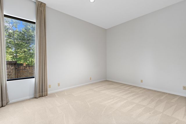 30 Palisades Blvd, Longview, TX 75605