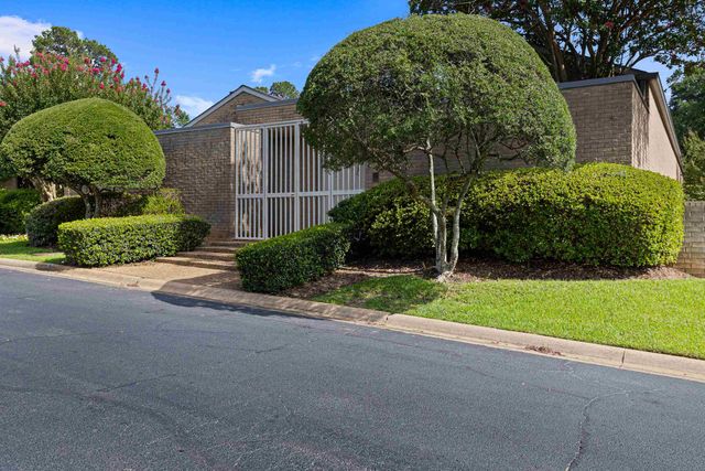 30 Palisades Blvd, Longview, TX 75605