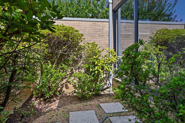 30 Palisades Blvd, Longview, TX 75605