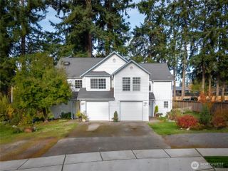8825 231st Place SW, Edmonds, WA 98026