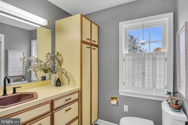 2242 SCOTLAND ROAD, Chambersburg, PA 17201