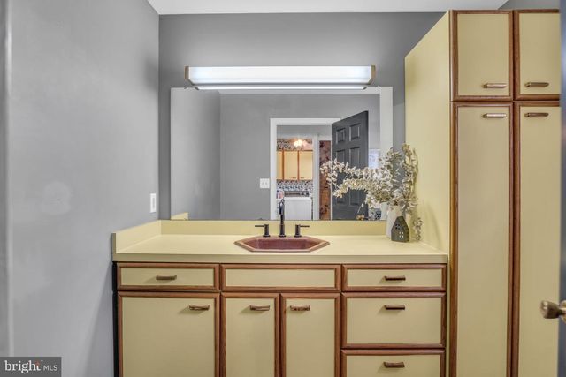 2242 SCOTLAND ROAD, Chambersburg, PA 17201